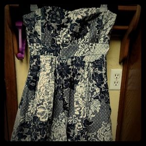 Short strapless dress